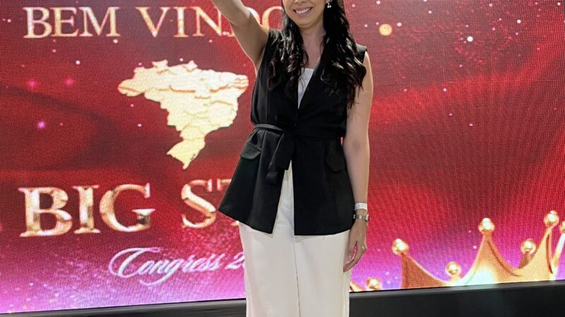 De Currais Novos para o mundo: Karol Medeiros e destaque em evento nacional na capital do estado