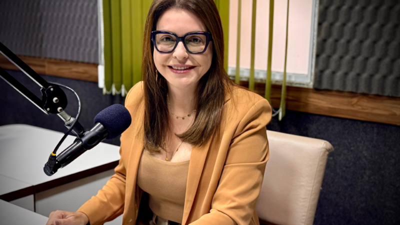 Milena Galvão destaca novas ruas calçadas e avanços na Ortopedia em Currais Novos