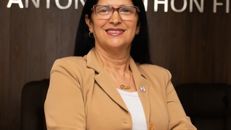 Vereadora Leilza: Novas ruas no centro de Currais Novos recebem iluminação em LED