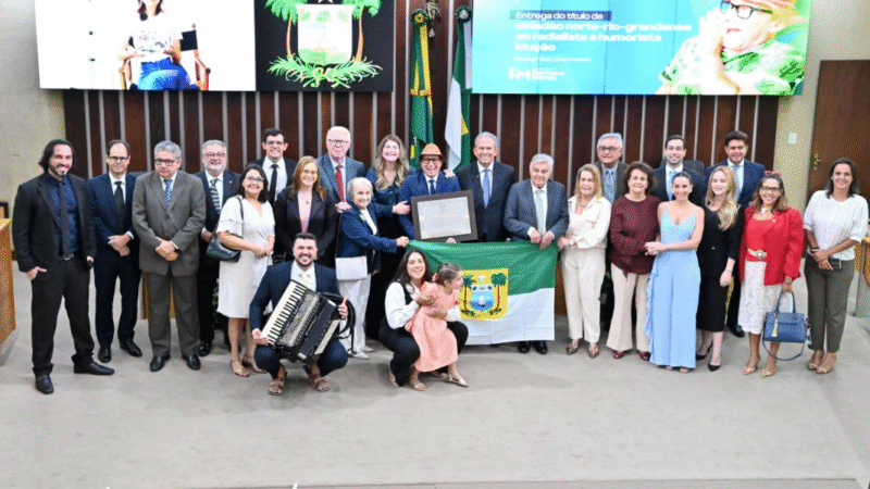 Assembleia Legislativa torna cidadão potiguar o intérprete do personagem “Mução”