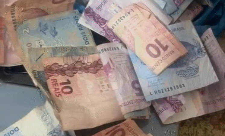 PM APREENDE GRANDE QUANTIDADE DE DROGAS E CONDUZ SUSPEITO À DELEGACIA EM TENENTE LAURENTINO CRUZ