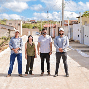 PREFEITURA CONCLUI PAVIMENTAÇÃO DA RUA CHICO PACHECO E GESTÃO ANUNCIA NOVAS OBRAS NO BAIRRO RADIR PEREIRA