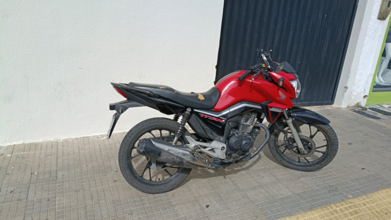 RÁDIOPATRULHA INTENSIFICA AÇÕES OSTENSIVAS E APREENDE MOTOCICLETA COM SINAIS ADULTERADOS EM CURRAIS NOVOS