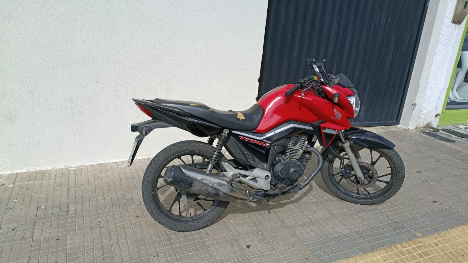 RÁDIOPATRULHA INTENSIFICA AÇÕES OSTENSIVAS E APREENDE MOTOCICLETA COM SINAIS ADULTERADOS EM CURRAIS NOVOS