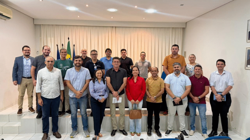 AMSO-TR realiza assembleia com prefeitos e discute pautas estratégicas para os municípios da região